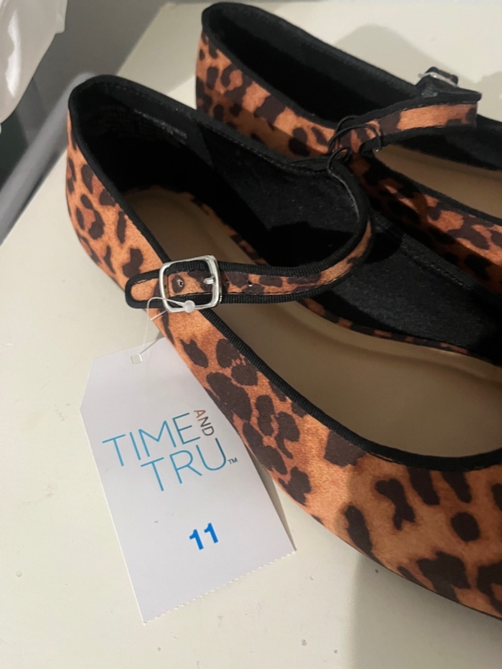 New Time And Tru Women’s Leopard Print Mary Jane Flats Shoes Size 11 NWT - Picture 3 of 9